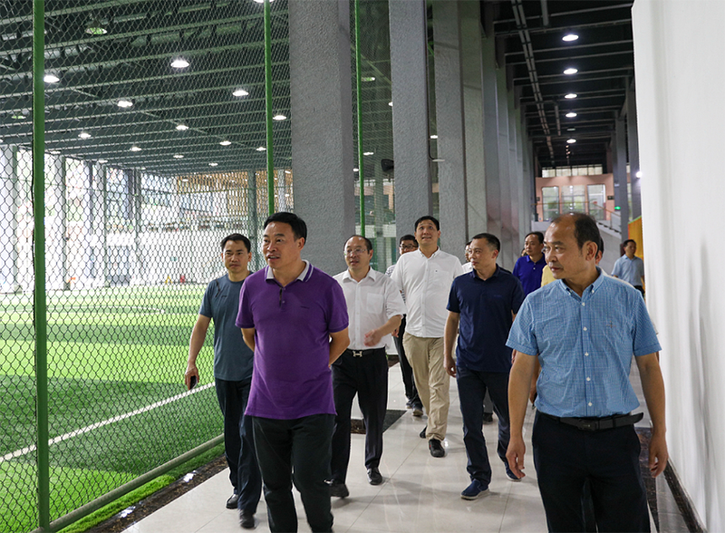 重慶市體育局副局長楊貴山率隊到川威集團連界基地調(diào)研(圖4)