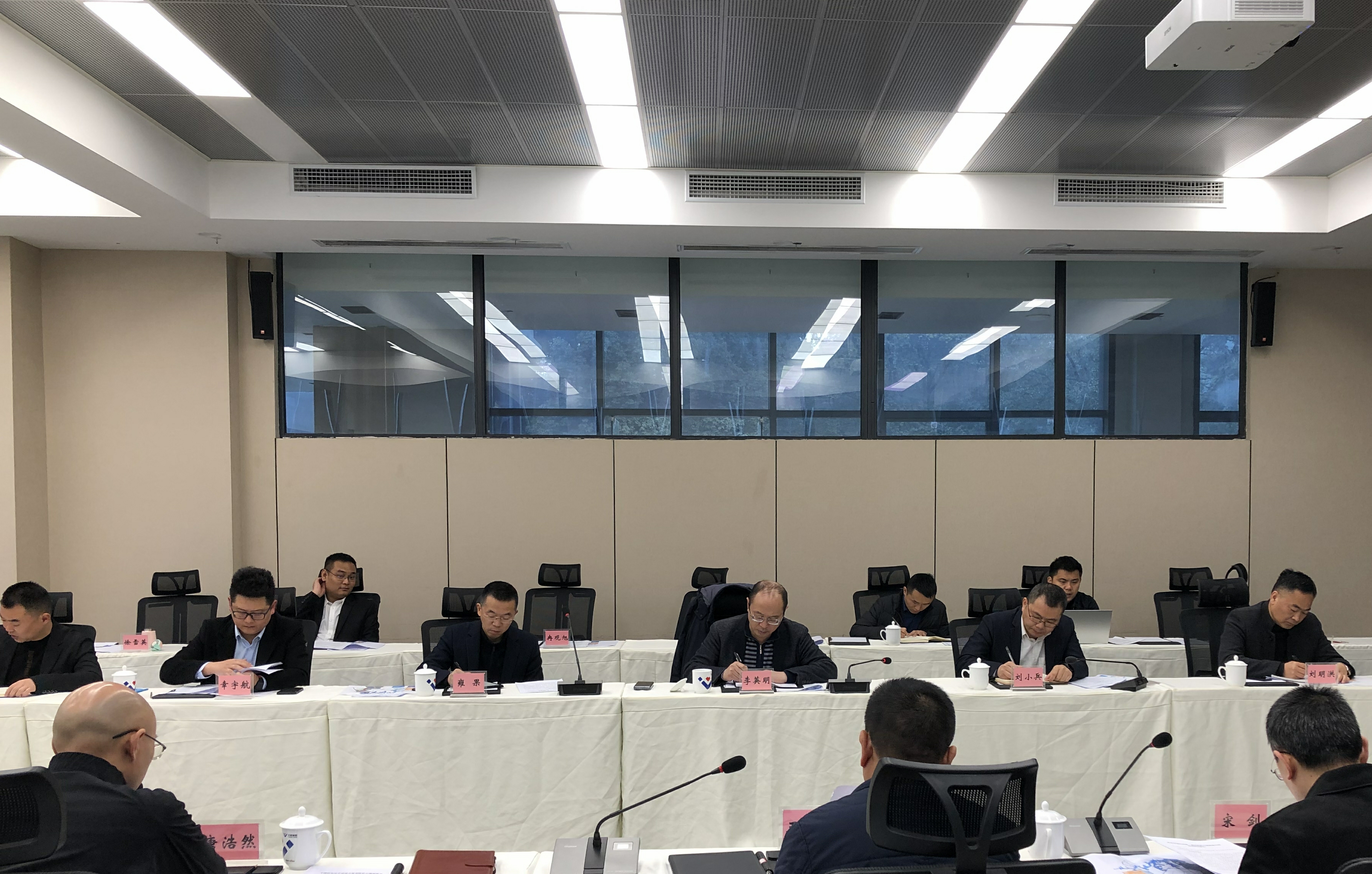 威遠縣經(jīng)開區(qū)、眾心樂公司組織召開連界鎮(zhèn)城市規(guī)劃暨船石湖濕地公園項目研究會(圖2)