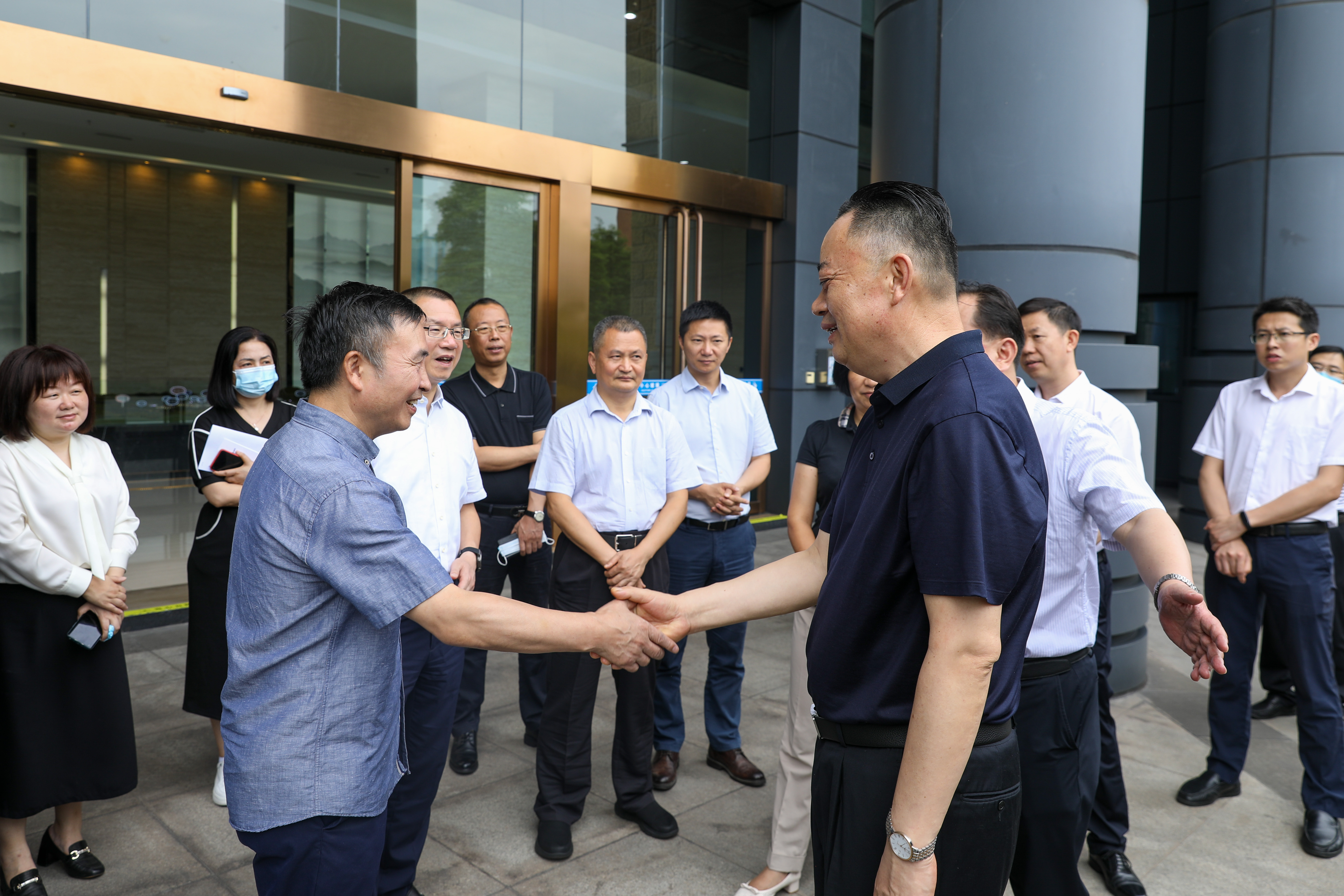 省人大常委會(huì)副主任宋朝華到川威連界基地 考察調(diào)研(圖5) 省人大常委會(huì)副主任宋朝華到川威連界基地 考察調(diào)研(圖5)