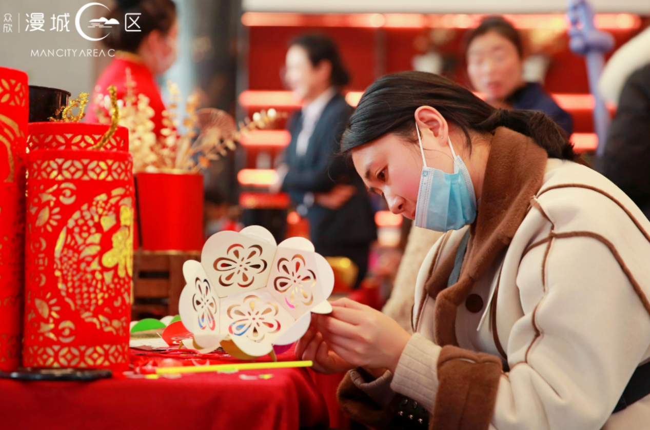 眾欣·漫城C區(qū)實(shí)景鑒賞暨業(yè)主答謝會取得圓滿成功(圖7) 眾欣·漫城C區(qū)實(shí)景鑒賞暨業(yè)主答謝會取得圓滿成功(圖7)