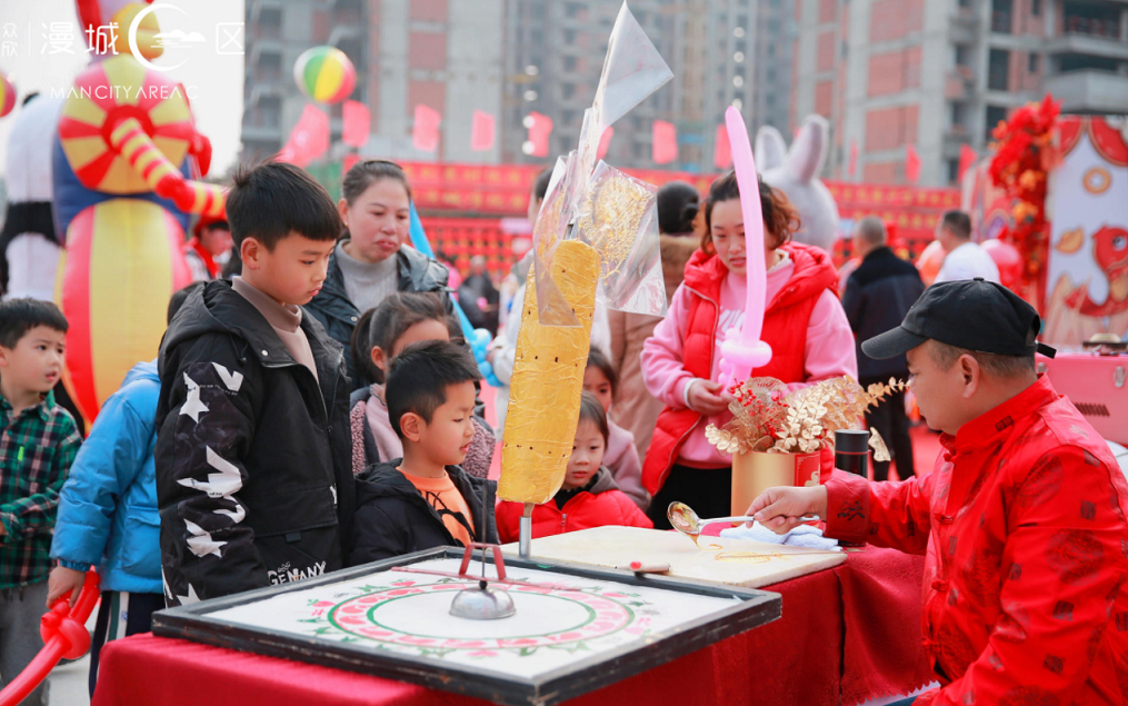 眾欣·漫城C區(qū)實(shí)景鑒賞暨業(yè)主答謝會取得圓滿成功(圖4) 眾欣·漫城C區(qū)實(shí)景鑒賞暨業(yè)主答謝會取得圓滿成功(圖4)