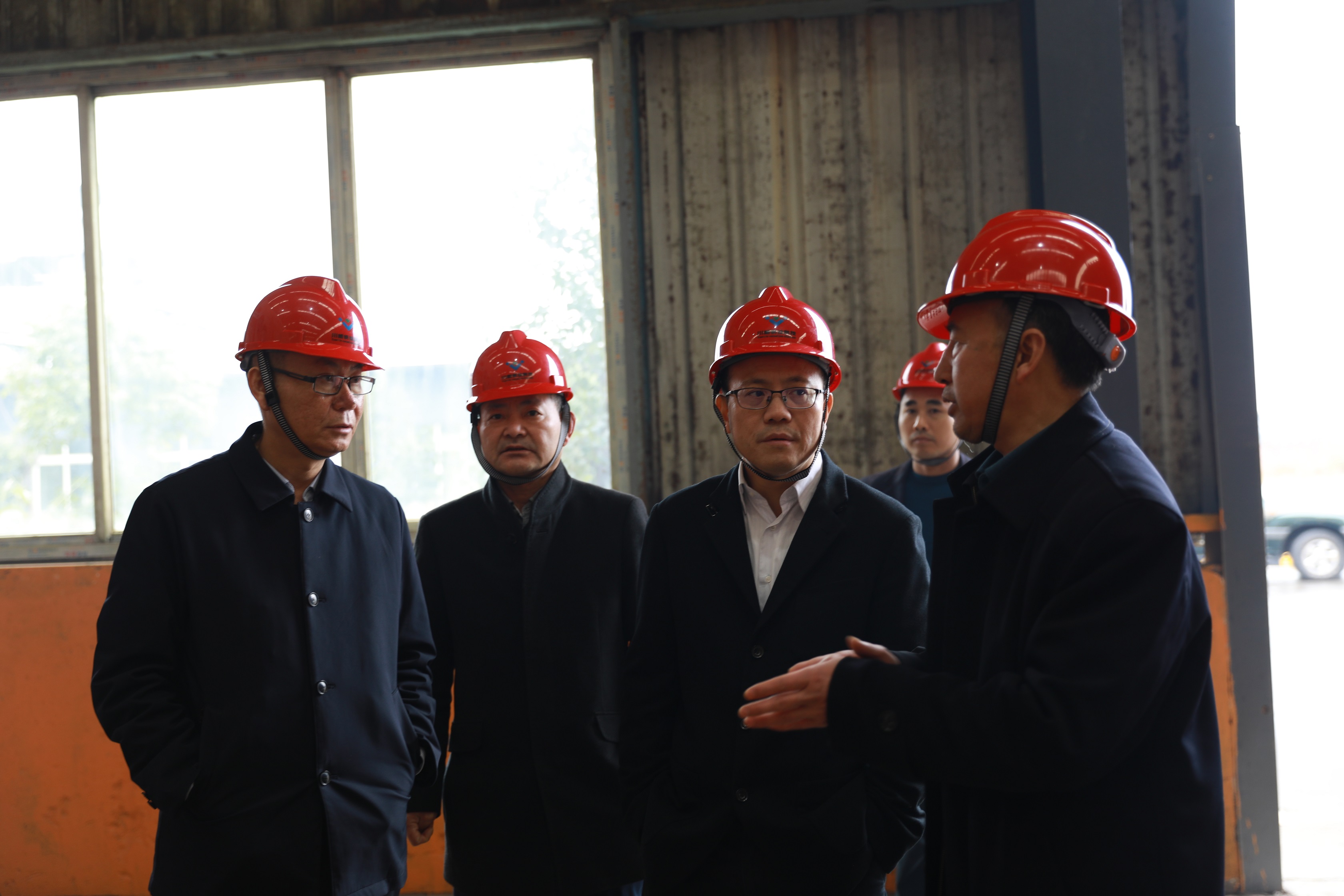 內(nèi)江市委常委羅萬東一行到川威連界基地調(diào)研(圖3) 內(nèi)江市委常委羅萬東一行到川威連界基地調(diào)研(圖3)