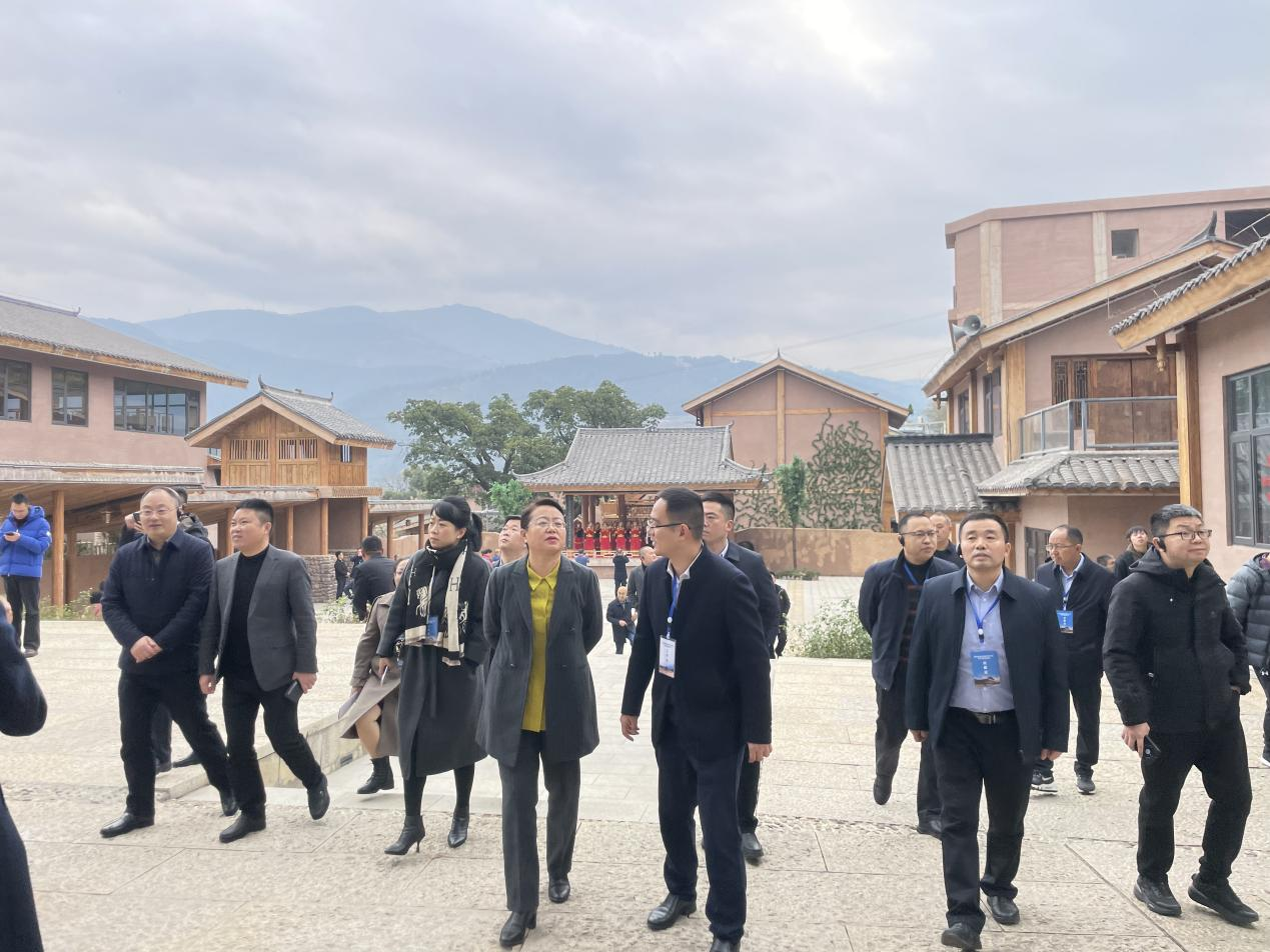 大石板古村:保護利用讓歷史文化“活”起來 ——全省城鄉(xiāng)建設歷史文化保護利用工作現(xiàn)場會在西昌大石板古村召開(圖2) 大石板古村:保護利用讓歷史文化“活”起來 ——全省城鄉(xiāng)建設歷史文化保護利用工作現(xiàn)場會在西昌大石板古村召開(圖2)