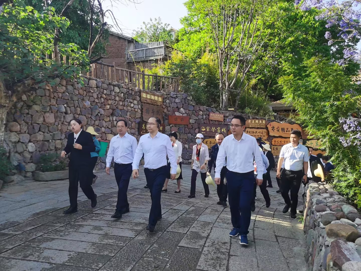大石板項(xiàng)目再次成為“頂流”——全省鞏固拓展脫貧攻堅(jiān)成果工作推進(jìn)會在此成功召開(圖2)