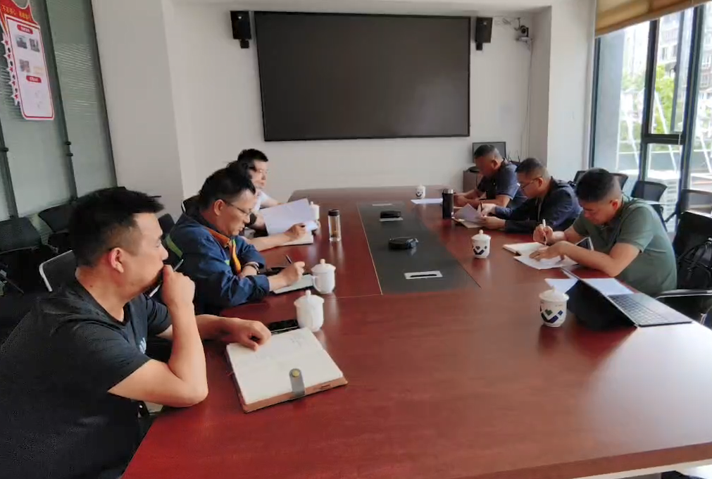 會(huì)理市委副書記、市長(zhǎng)徐陽到礦業(yè)總公司財(cái)通公司調(diào)研(圖3)
