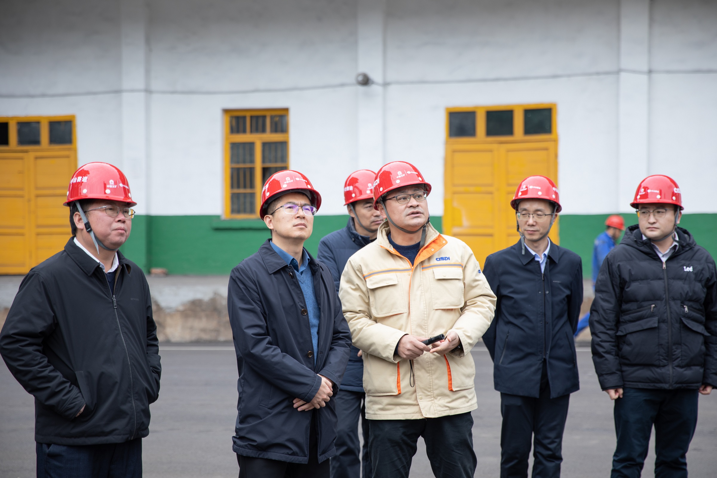 工信部原材料司鋼鐵處副處長張緒武一行到川威連界基地調研(圖1) 工信部原材料司鋼鐵處副處長張緒武一行到川威連界基地調研(圖1)