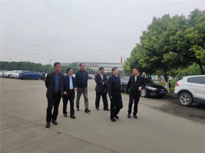 中國建筑金屬結(jié)構(gòu)協(xié)會(huì)鋼結(jié)構(gòu)分會(huì)常務(wù)副會(huì)長(zhǎng)胡育科一行到川威集團(tuán)龍泉基地考